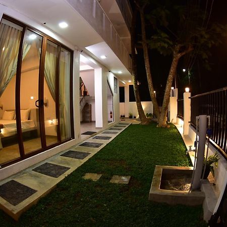 Lily Holiday Apartments ヒッカドゥワ エクステリア 写真