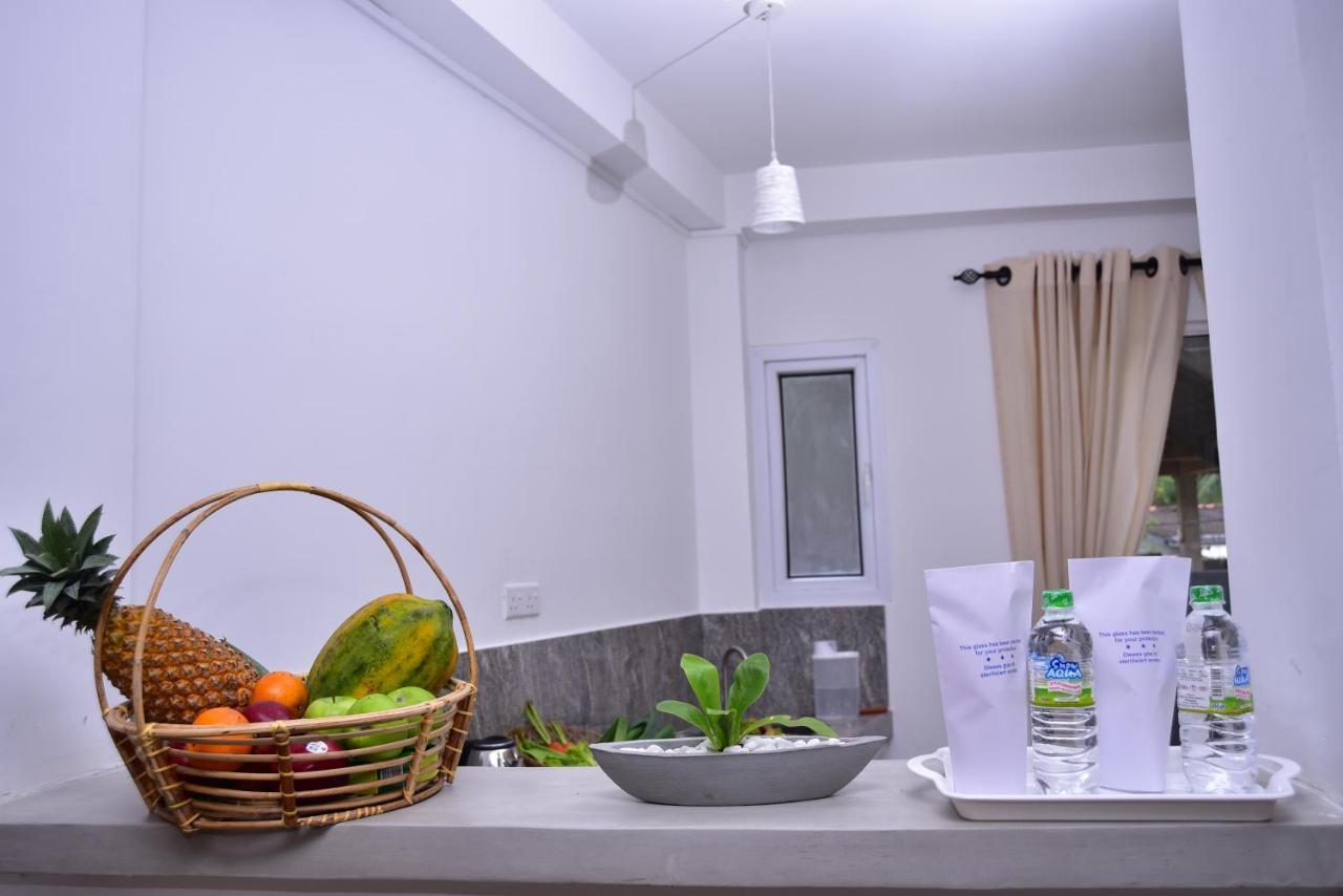 Lily Holiday Apartments ヒッカドゥワ エクステリア 写真