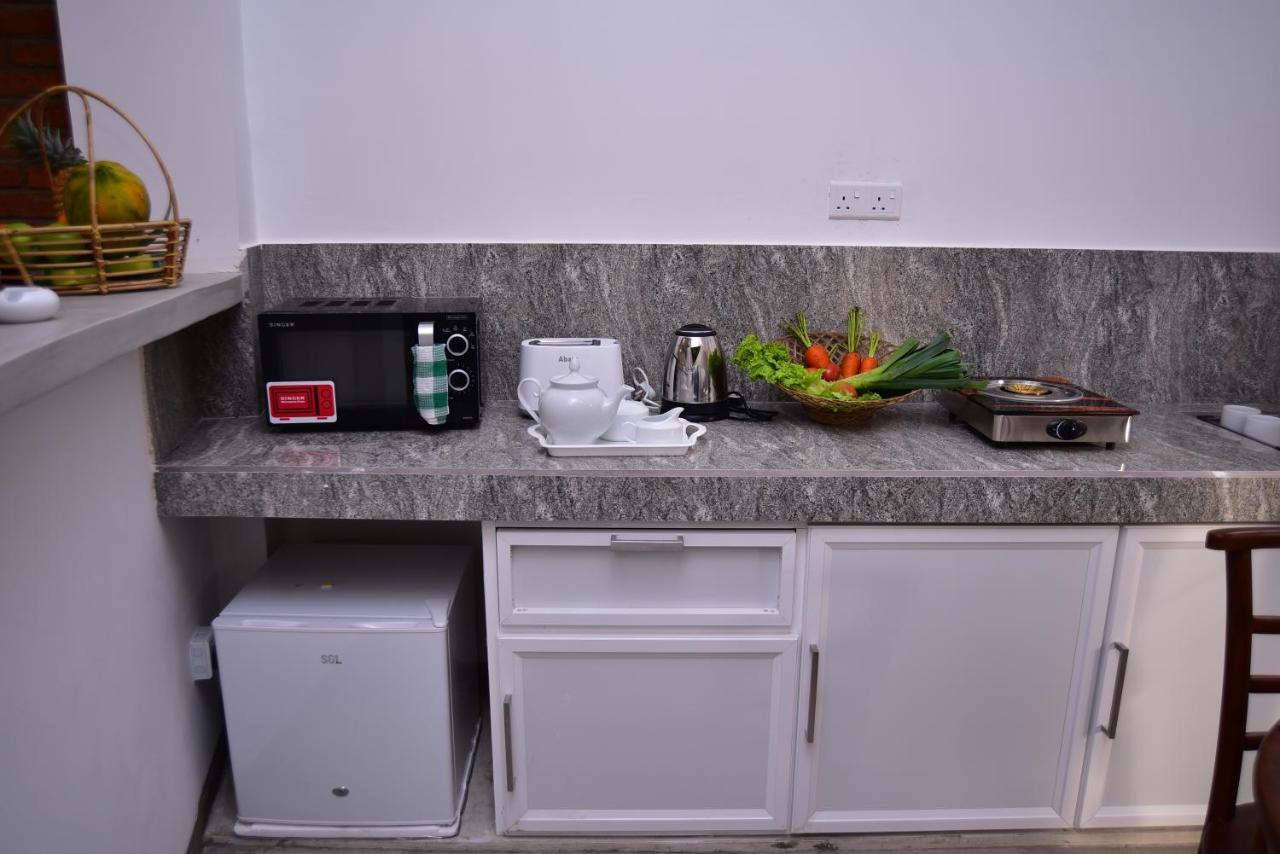 Lily Holiday Apartments ヒッカドゥワ エクステリア 写真