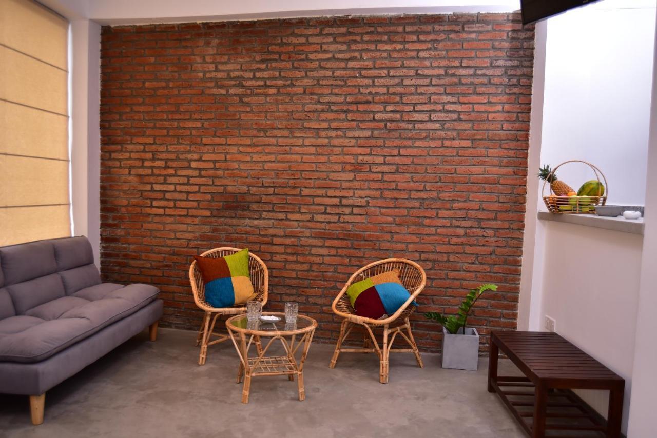 Lily Holiday Apartments ヒッカドゥワ エクステリア 写真