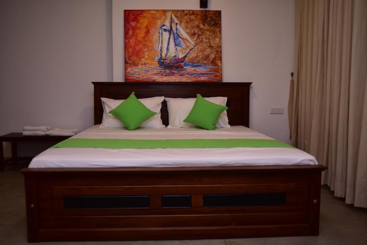 Lily Holiday Apartments ヒッカドゥワ エクステリア 写真